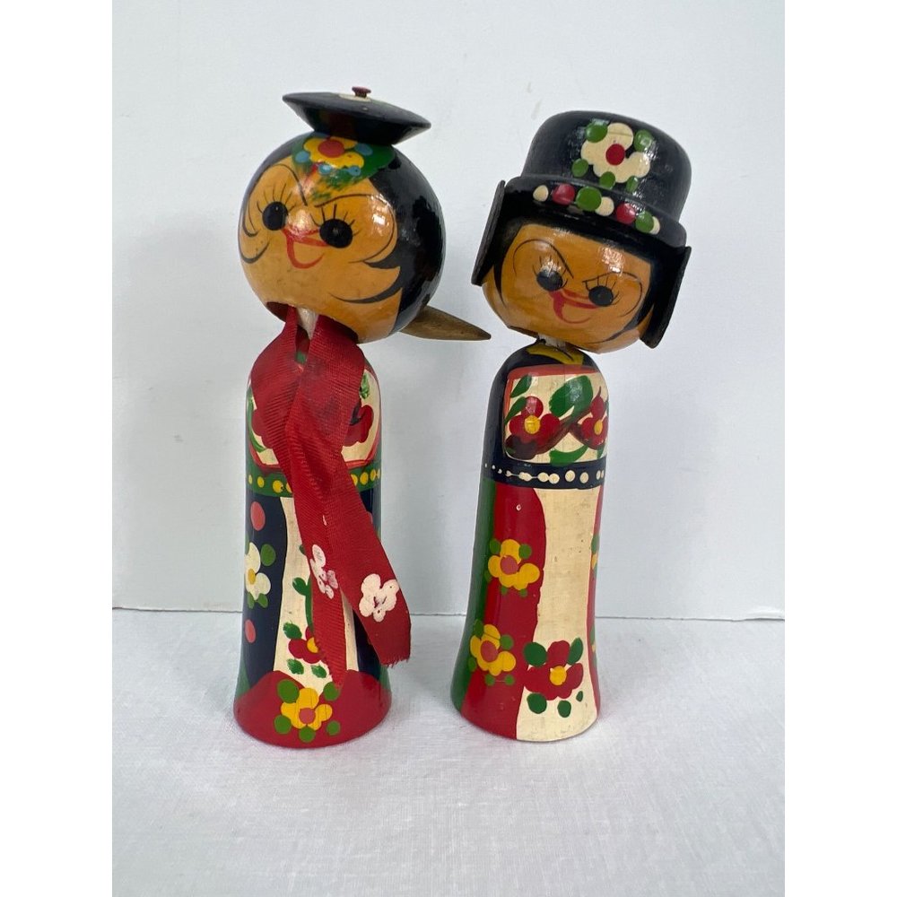 Vintage Korean Kokeshi Wedding Bride Groom Bobble Nodding Doll